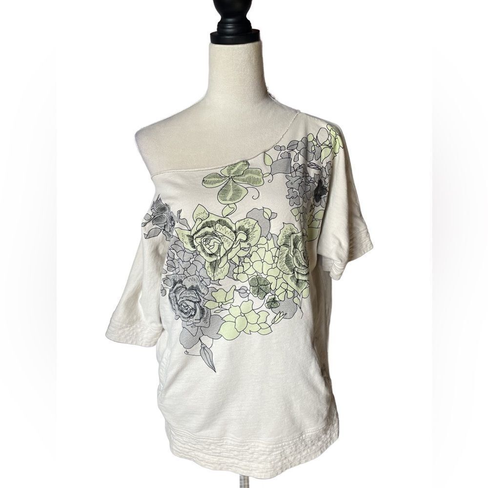 Kimchi & Blue Tan/Cream Colored Floral Pullover Top with Pockets (Med/LG)